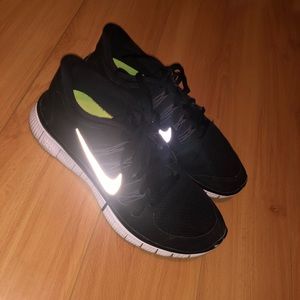 Black free run Nike shoes